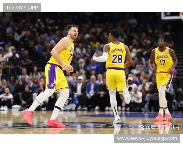 替补神射25分里夫斯两双，东契奇29+11+10+3，湖人灭火宣战开拓者，nba东契奇总得分多少