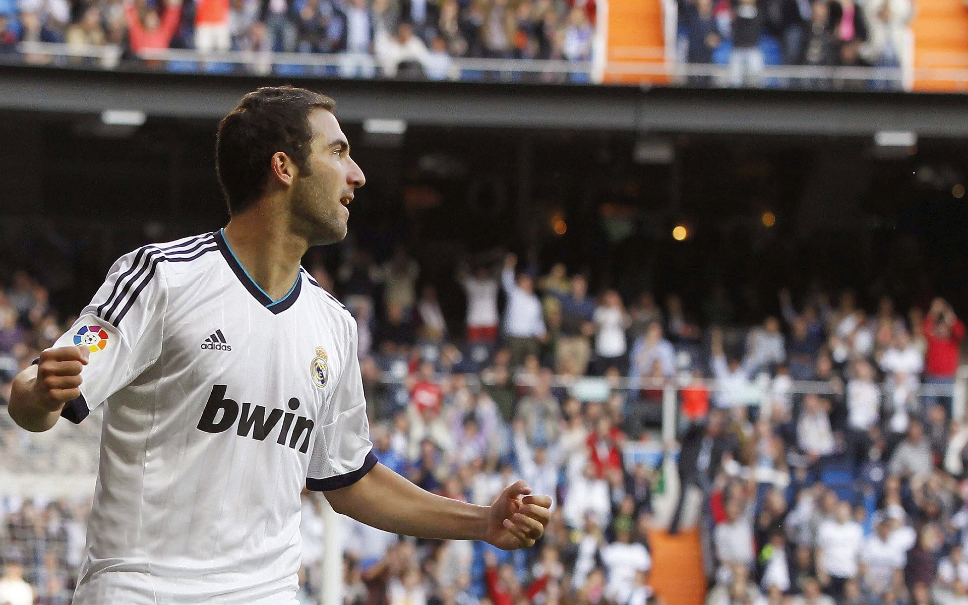 西甲教练组使用情绪调控技术降低关键战失误率，西甲主教练一览